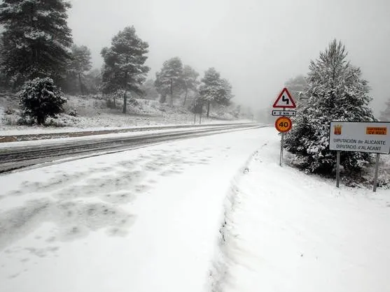 Obligar a ir al trabajo con nieve puede conllevar multas