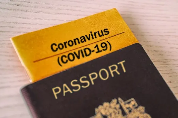 El pasaporte inmunológico, precedente de discriminación laboral