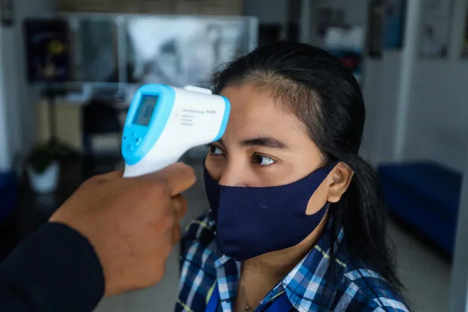 Sentencia: Los vigilantes de seguridad sí pueden tomar la temperatura de los trabajadores